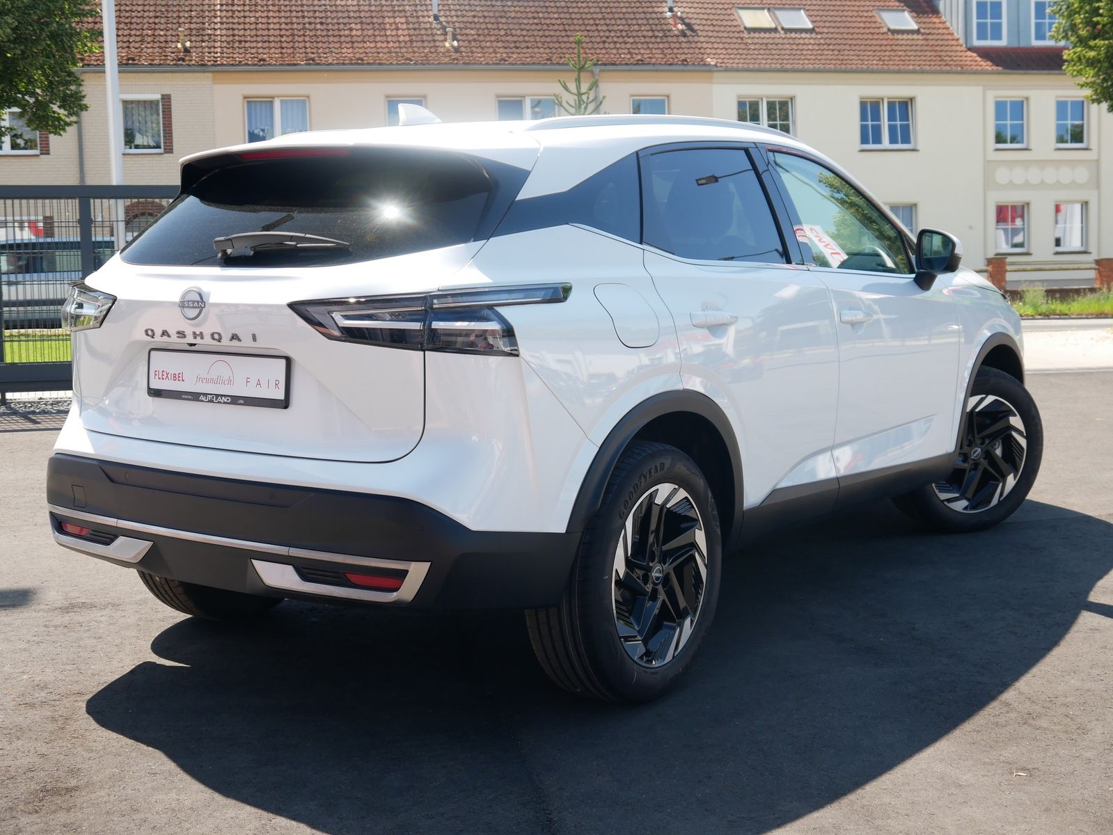 Nissan Qashqai N-Connecta 1.3 Dig-T Aut. LED ACC Kamera imagem 3