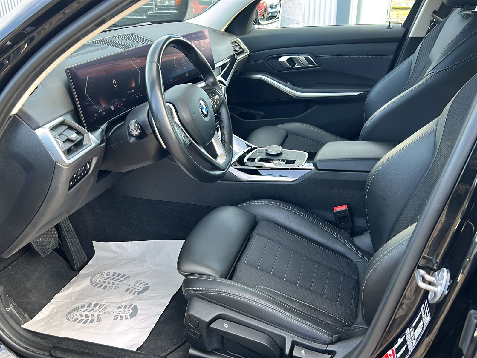 Fahrzeugabbildung BMW 318 d Touring Automatik