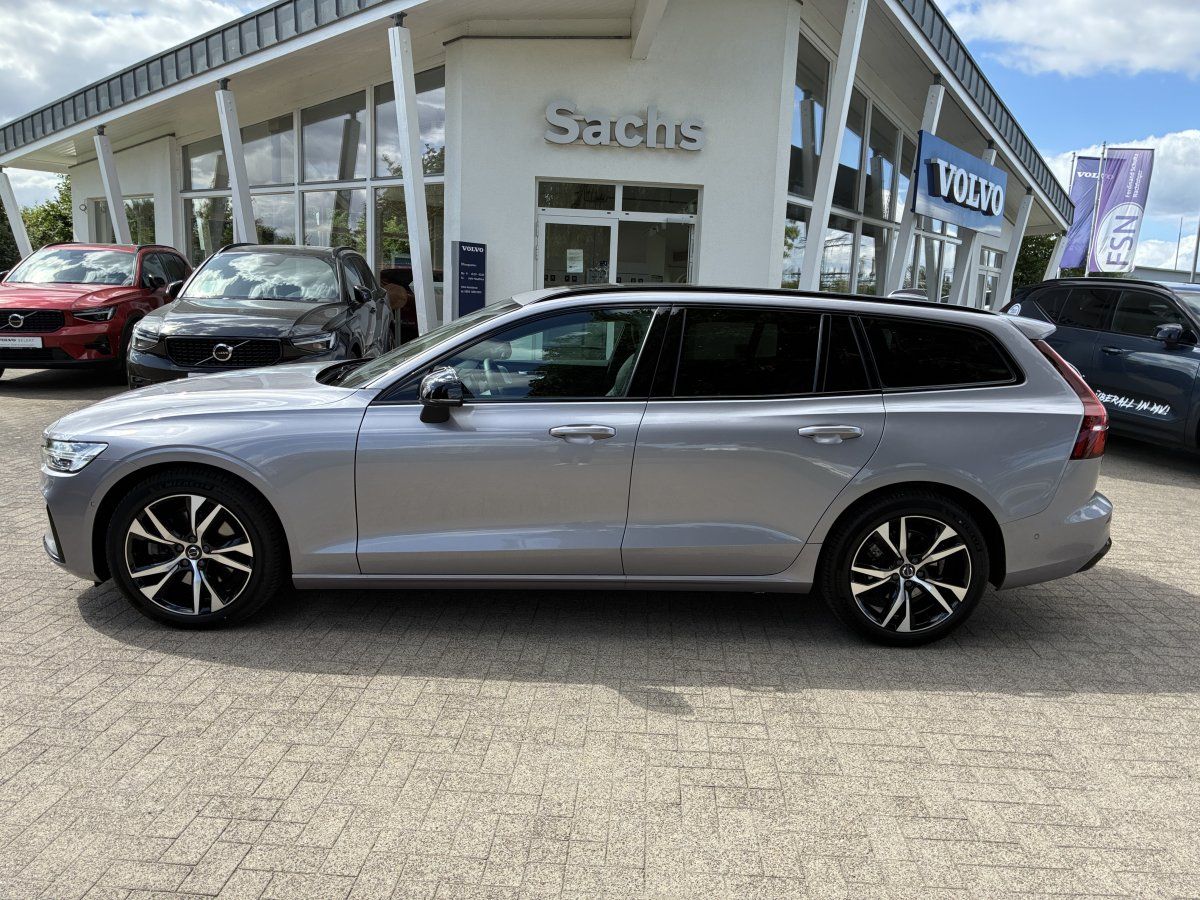 Volvo V60 B4 Ultra Dark *Massage, Head-Up, B&W* foto 2