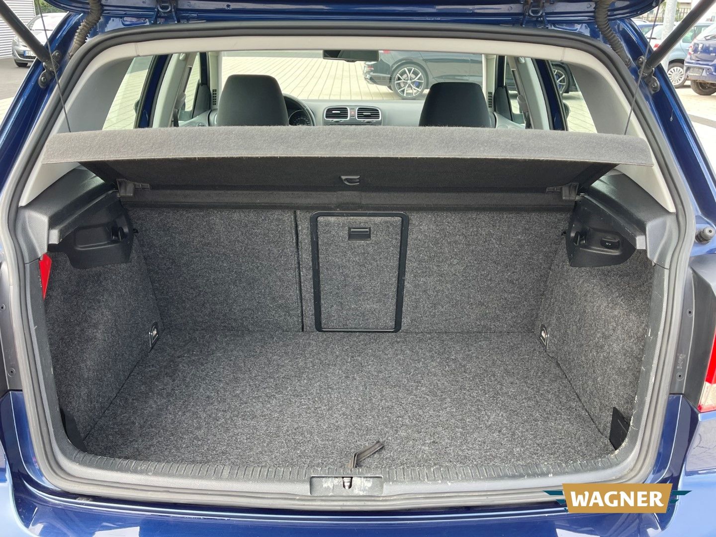 Fahrzeugabbildung Volkswagen Golf VI Comfortline 1.6 Klimaautomatik
