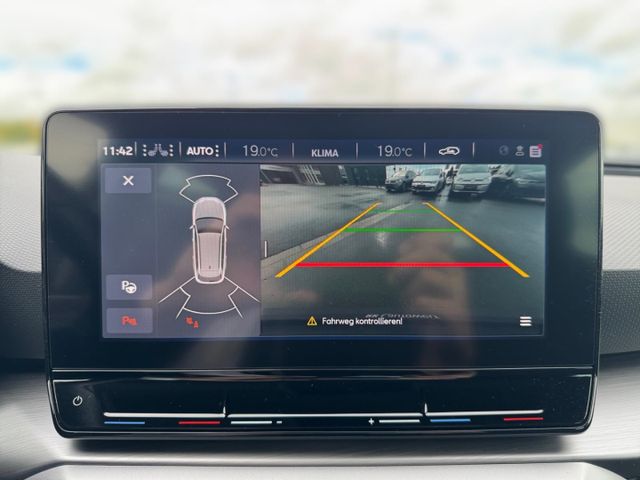 Leon Sportstourer FR 4Drive 2.0 TDI LED Navi ACC