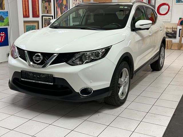 Nissan Qashqai 360° Kamera  Pano AHK SzHz Navi  Garanti