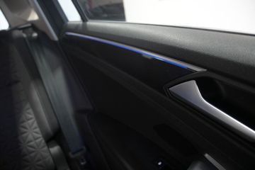 Volkswagen Tiguan - 11