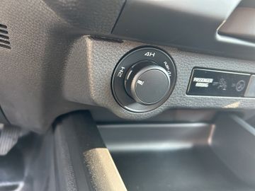 Fotografie 14 des Isuzu D-Max SC L 1.9 Autom.3,5T Kamera Carplay Allrad