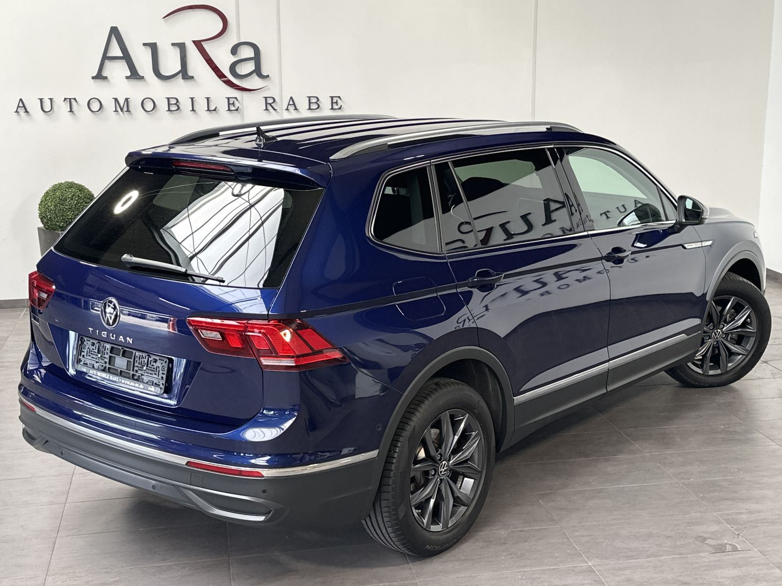 Fahrzeugabbildung Volkswagen Tiguan Allspace 2.0 TDI DSG Life NAV+LED+KAMERA