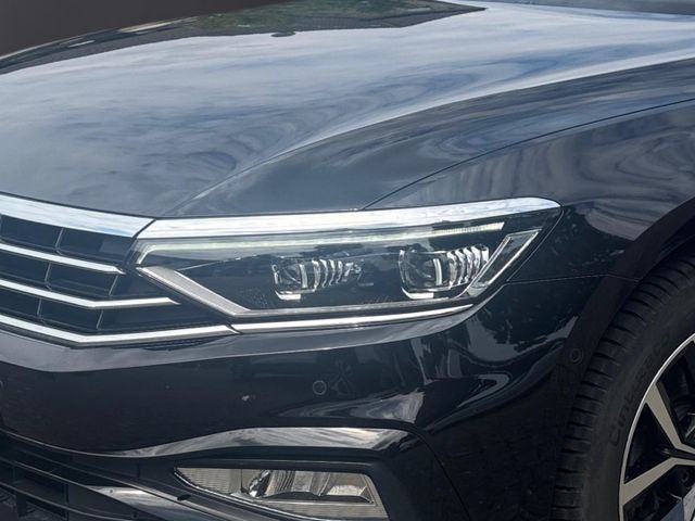 Passat Elegance 1.5 TSI DSG R-Line Navi Area Vie