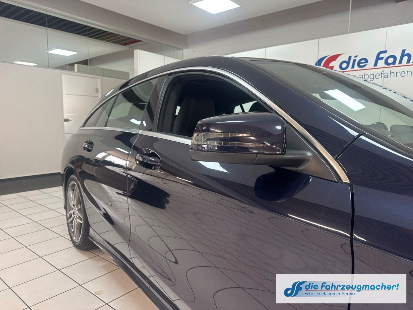 Fahrzeugabbildung Mercedes-Benz CLA 180 Shooting Brake AMG Sportpaket Navi LED *