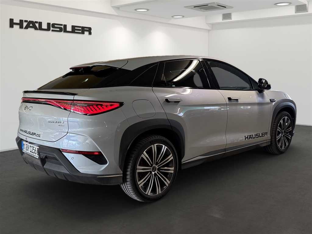 BYD SEALION 7