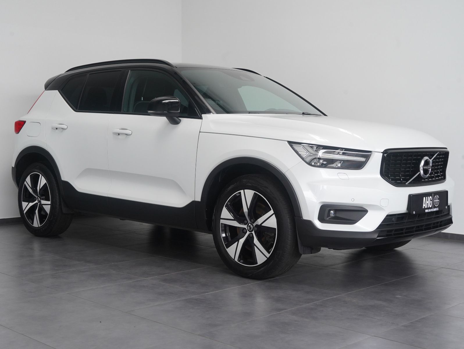 Fahrzeugabbildung Volvo XC40 T5 Recharge Plug-In R Design ACC/KAMERA/AHK