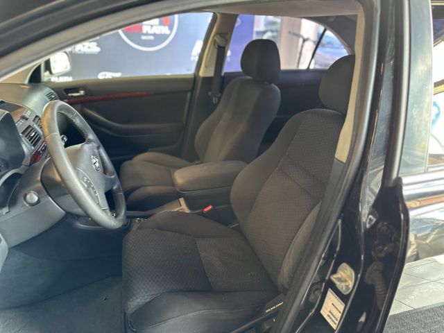 Toyota Avensis 2.4 Executive Liftback