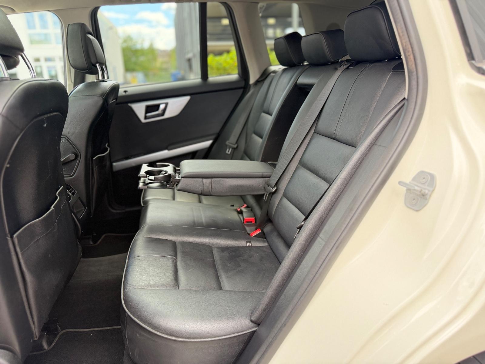 Mercedes-Benz GLK 350 CDI Sport V6 224 ch BVA 4Matic / Toit panoramique / Cuir / Bi-Xénon / Jantes 20"