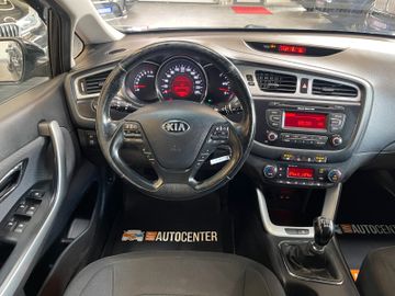 Kia Ceed Sportswagon FIFA World Cup Edition *AHK*LKH