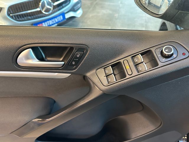 Volkswagen Tiguan Sport & Style 4Motion *BiXenon*Navi*AHK*