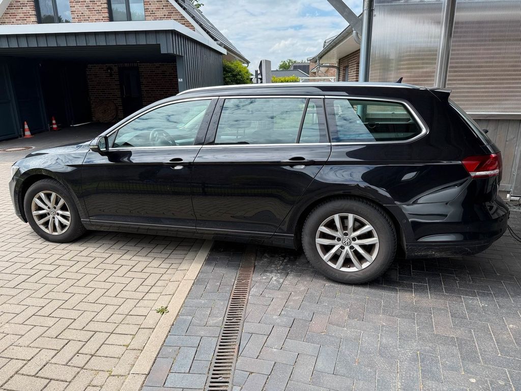 Image of Volkswagen Passat Variant