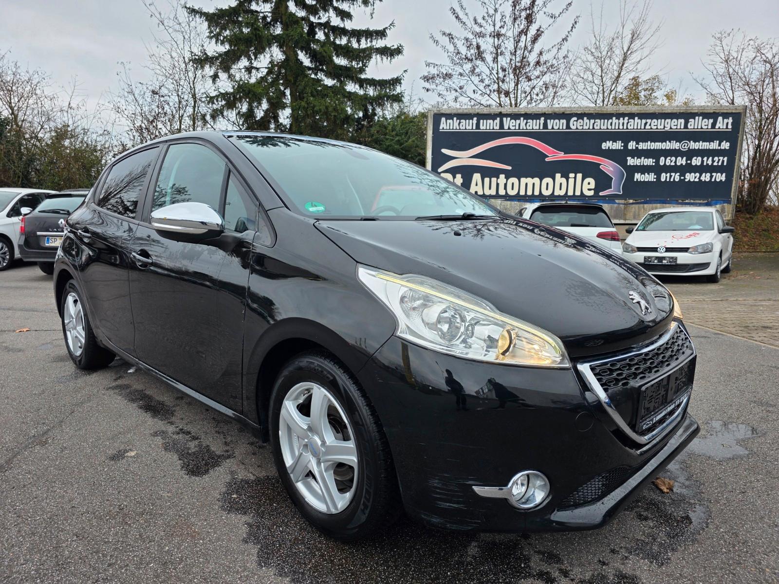 Peugeot 208 1.2 Style PureTech 82/Klima/Schiebedach