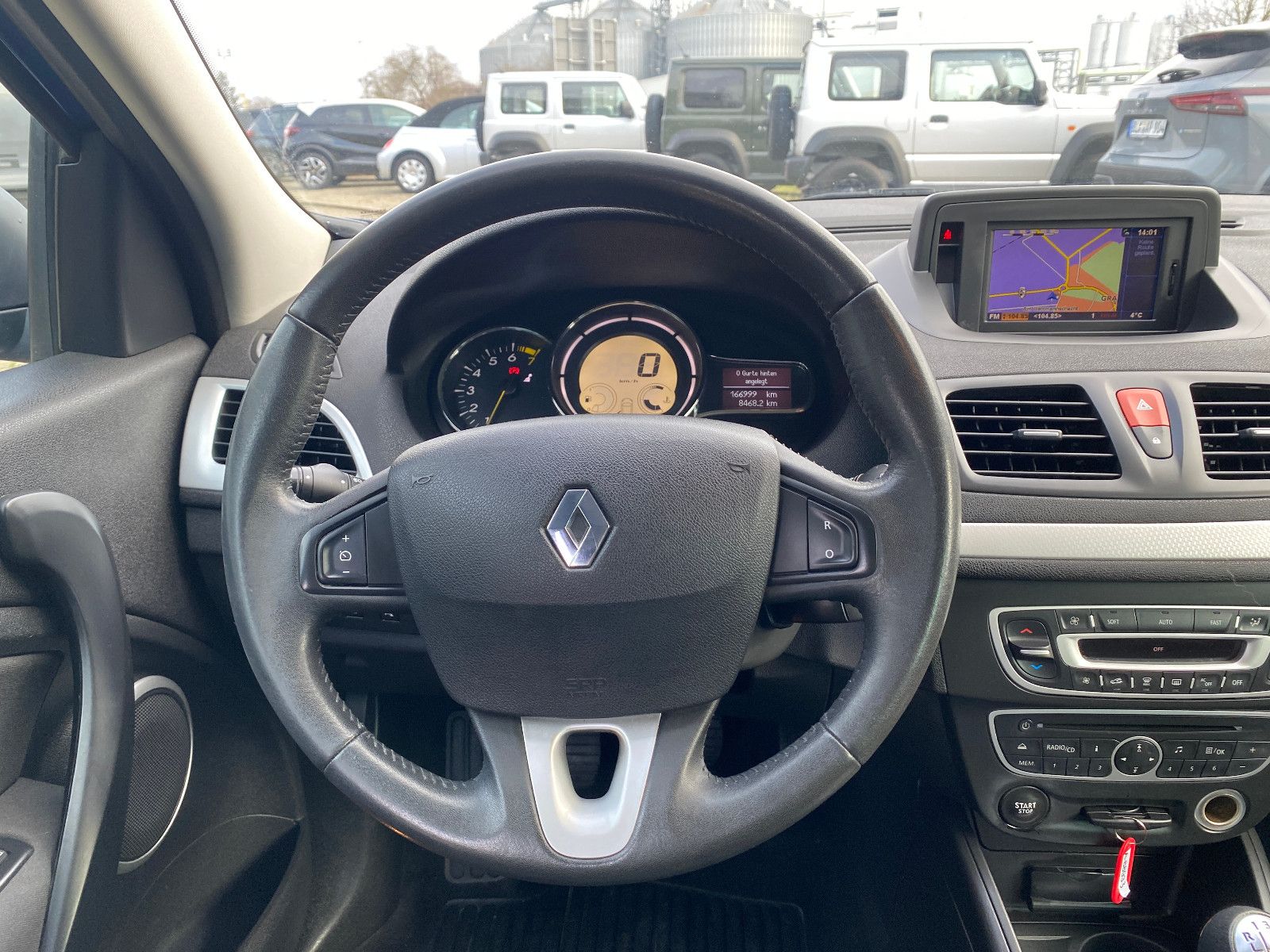 Fahrzeugabbildung Renault Megane III Grandtour Dynamique 1.4+SHZ+TÜV-NEU