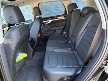 Volkswagen Touareg - 9