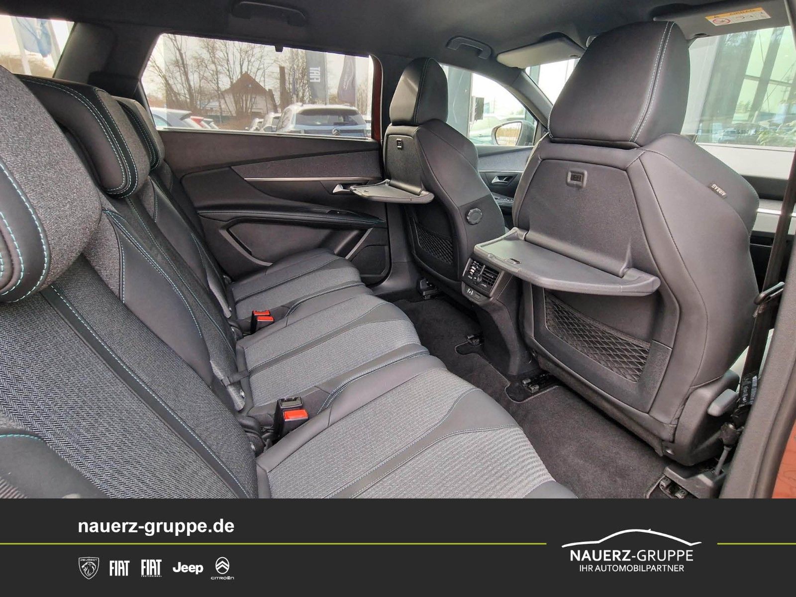 Fahrzeugabbildung Peugeot 5008 Allure Pack PureTech 130 7 Sitze