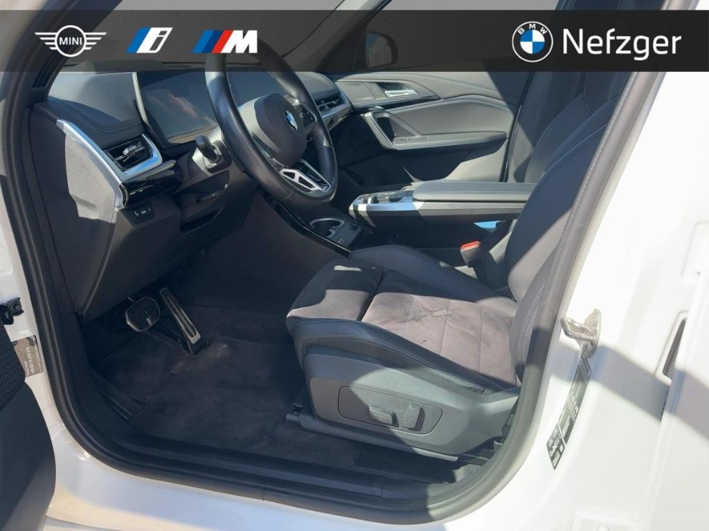 BMW X1 xDrive23i Head-Up M Sport Panorama Driving As foto 7