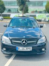 Mercedes-Benz 220 - Mercedes-Benz 220 in Frankfurt (Main)