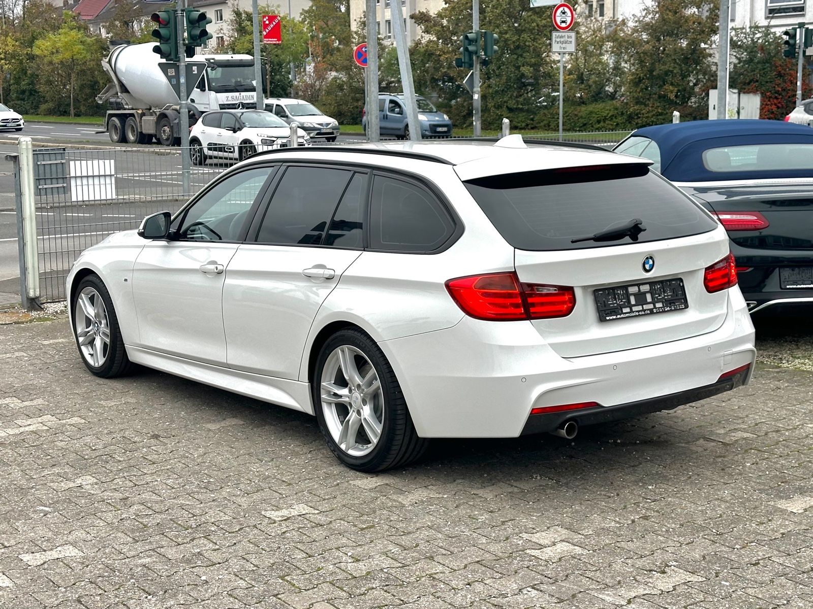 Fahrzeugabbildung BMW 318 d TOURING M SPORTPAKET*AUTOMATIK+AHK*