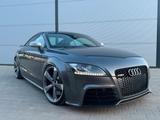 Audi TT RS 8J 2.5 TFSI quattro - Audi quattro mit Benzin-Antrieb: Sportwagen