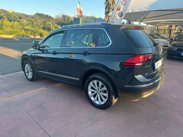 Volkswagen Tiguan - 4