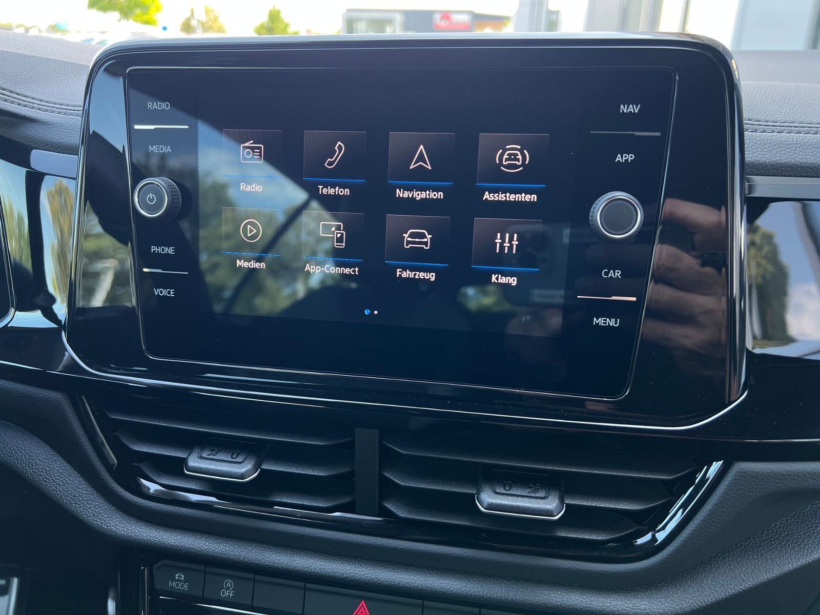 Fahrzeugabbildung Volkswagen T-Roc Cabriolet R-Line 1.5 TSI DSG *BlackStyle,A