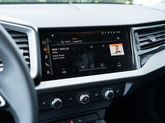 A1 Sportback 30 TFSI advanced LED+NAVI+SZH