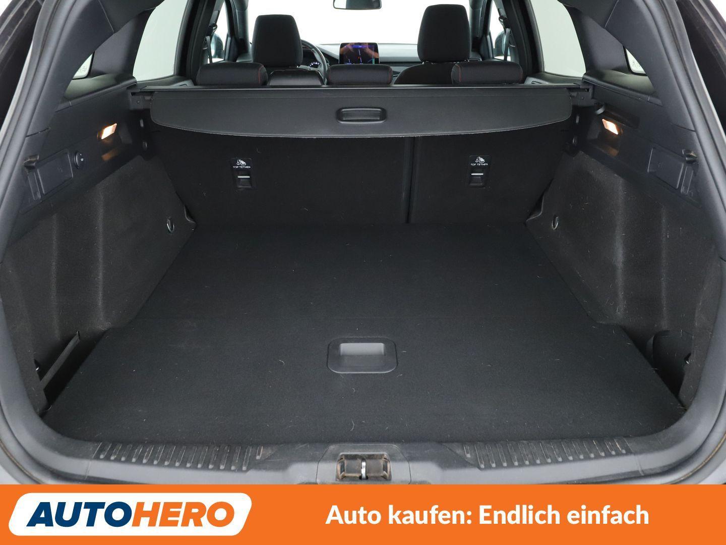 Ford Focus 1.5 EcoBoost ST-Line*NAVI*LED*SPUR*PDC*SHZ