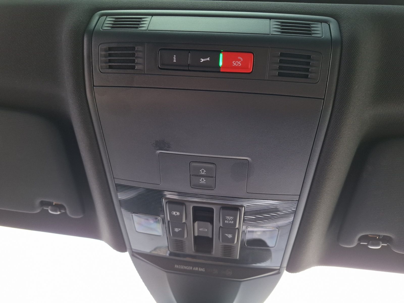 Fahrzeugabbildung Volkswagen Arteon SB TSI R-Line DSG Matrix Navi Pano AID AC