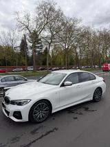 BMW 320i M Sport Automatik M Sport - BMW 320 in Leverkusen