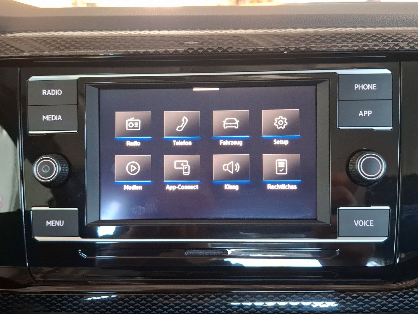 Fahrzeugabbildung Volkswagen Polo TSI Life DSG LED CarPlay AID GRA PDC