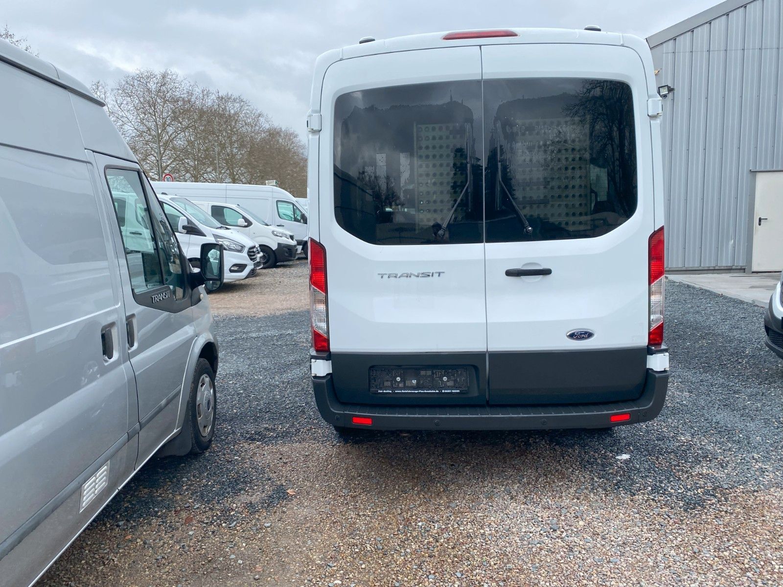 Fahrzeugabbildung Ford Transit Kombi 350 L3 Trend,9SitzerROLLSTHULRAMPE