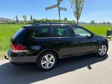 Volkswagen Golf Variant 122 PS TÜV Bremsen Service NEU - Cars in Karlsruhe: bis 5000 Euro