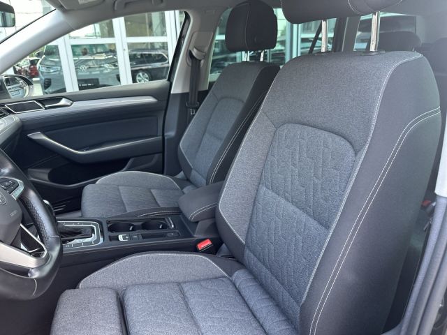 Passat Variant 2.0 TDI DSG Business 18 ALU DCC R