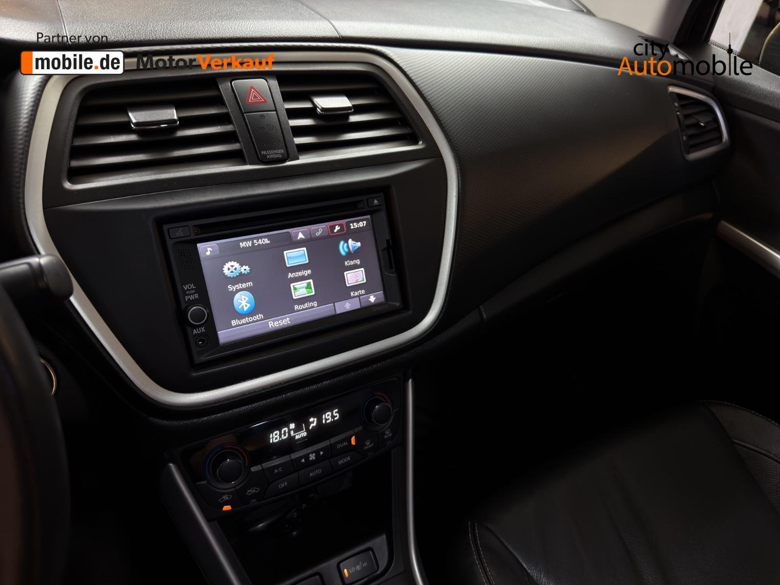 Suzuki SX4 S-Cross 4x4/1.HAND/V-LEDER/PANO/NAVI/KAM/SHZ