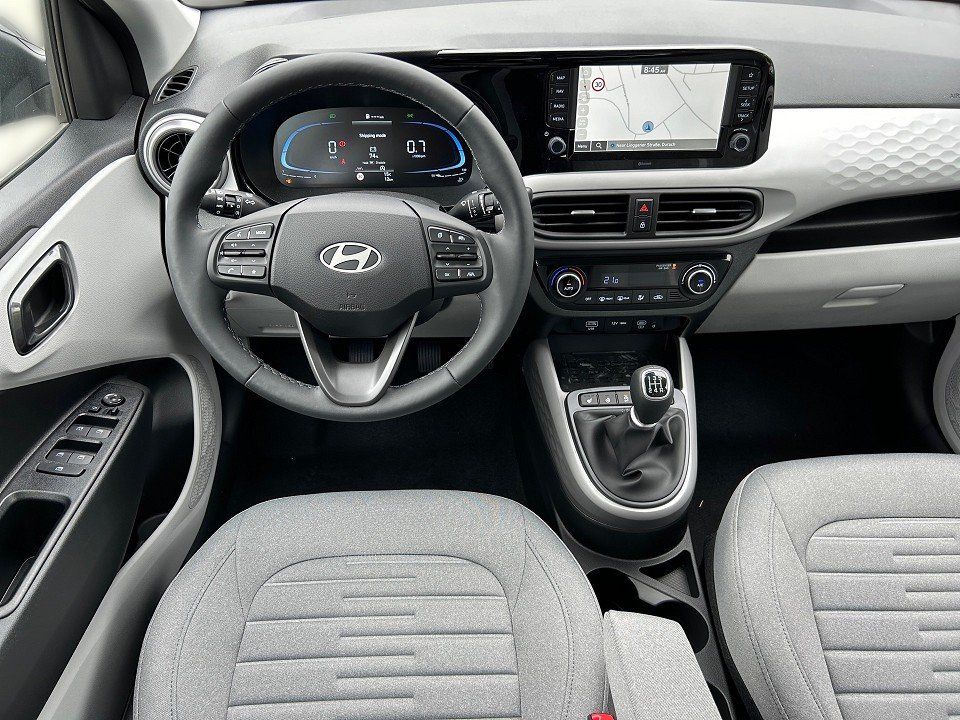 Fahrzeugabbildung Hyundai i10 1.2 PRIME KLIMAAT+NAV+SHZ+LHZ+CARPLAY+QI+KAM