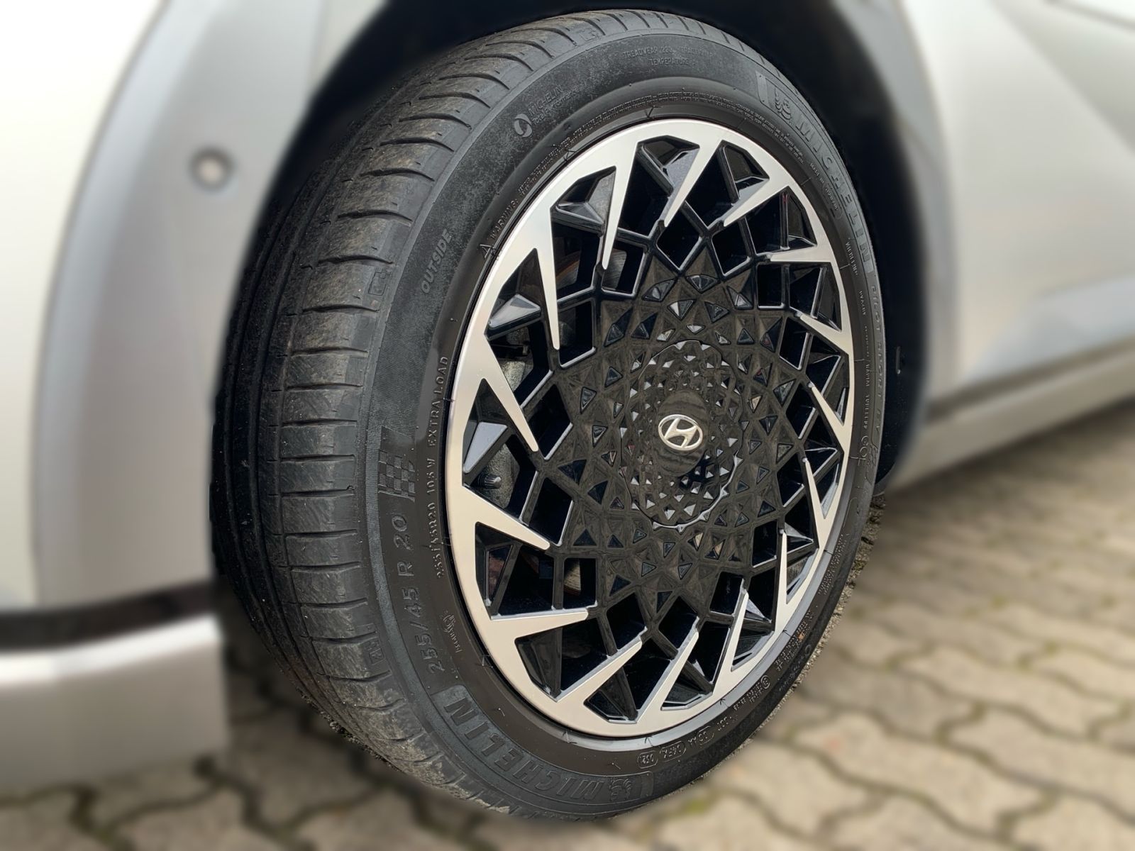 Fahrzeugabbildung Hyundai IONIQ 5 Uniq 72,6 kWh Elektro 20 Zoll