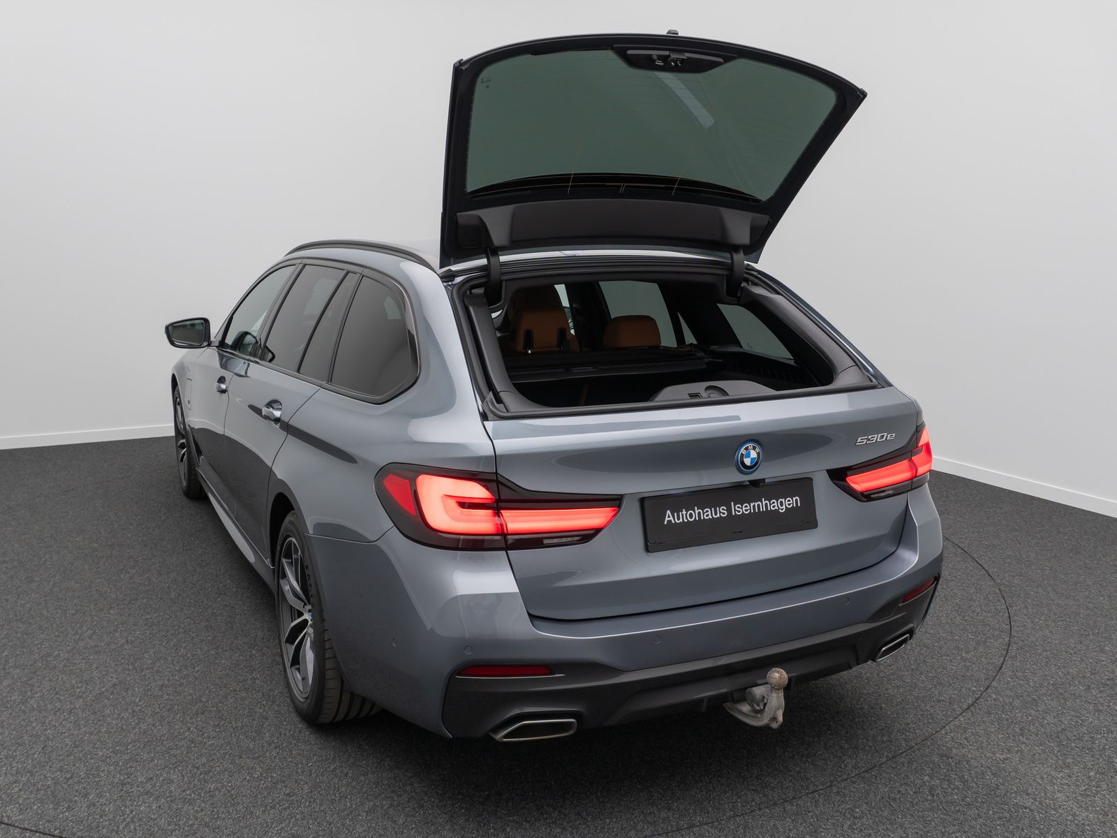 Fahrzeugabbildung BMW 530e M Sport DAB Kamera AHK Memory Alarm 18Zoll