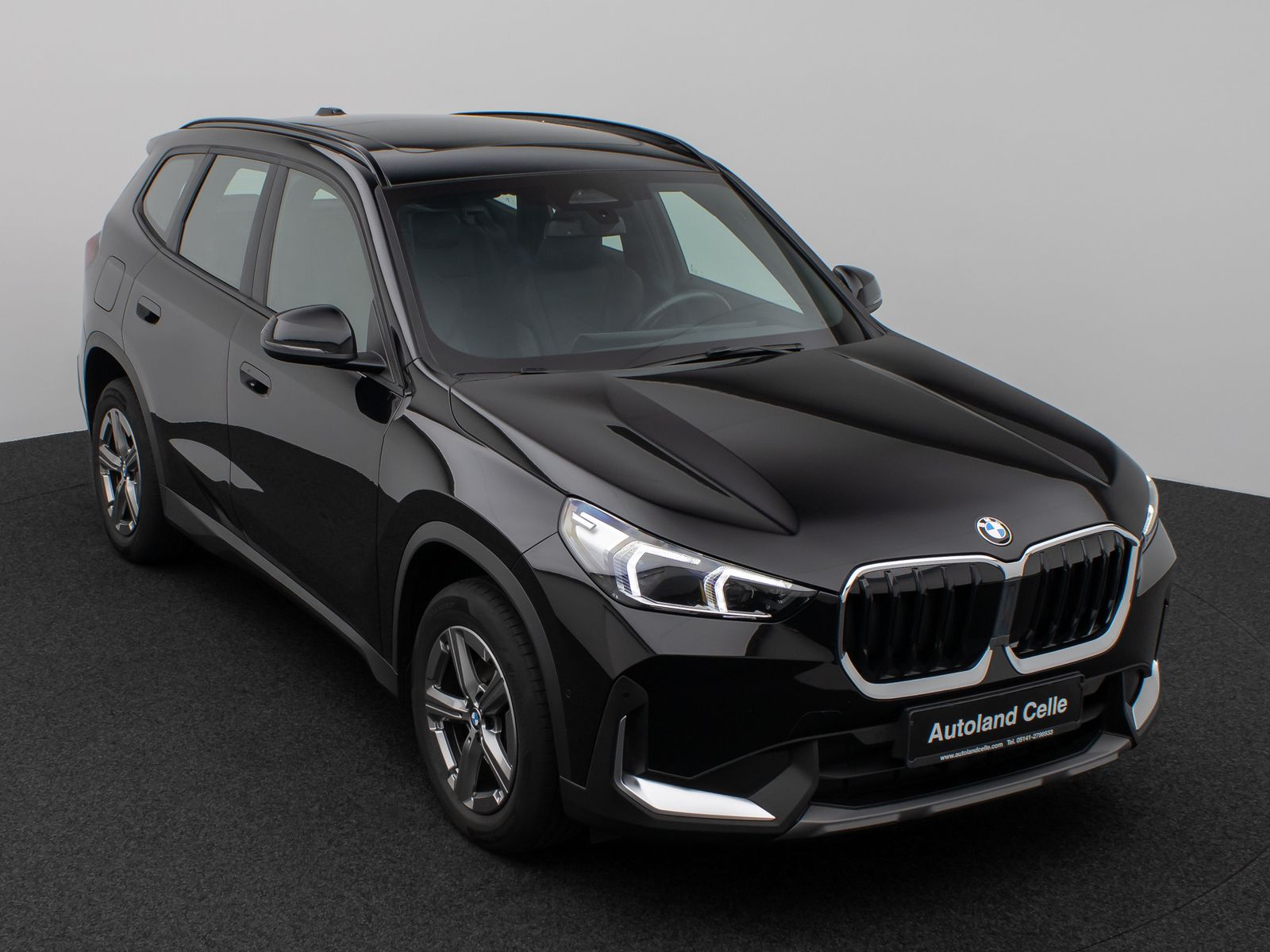 Fahrzeugabbildung BMW X1 sD18i Panorama Kamera DAB H/K Komfort Sport