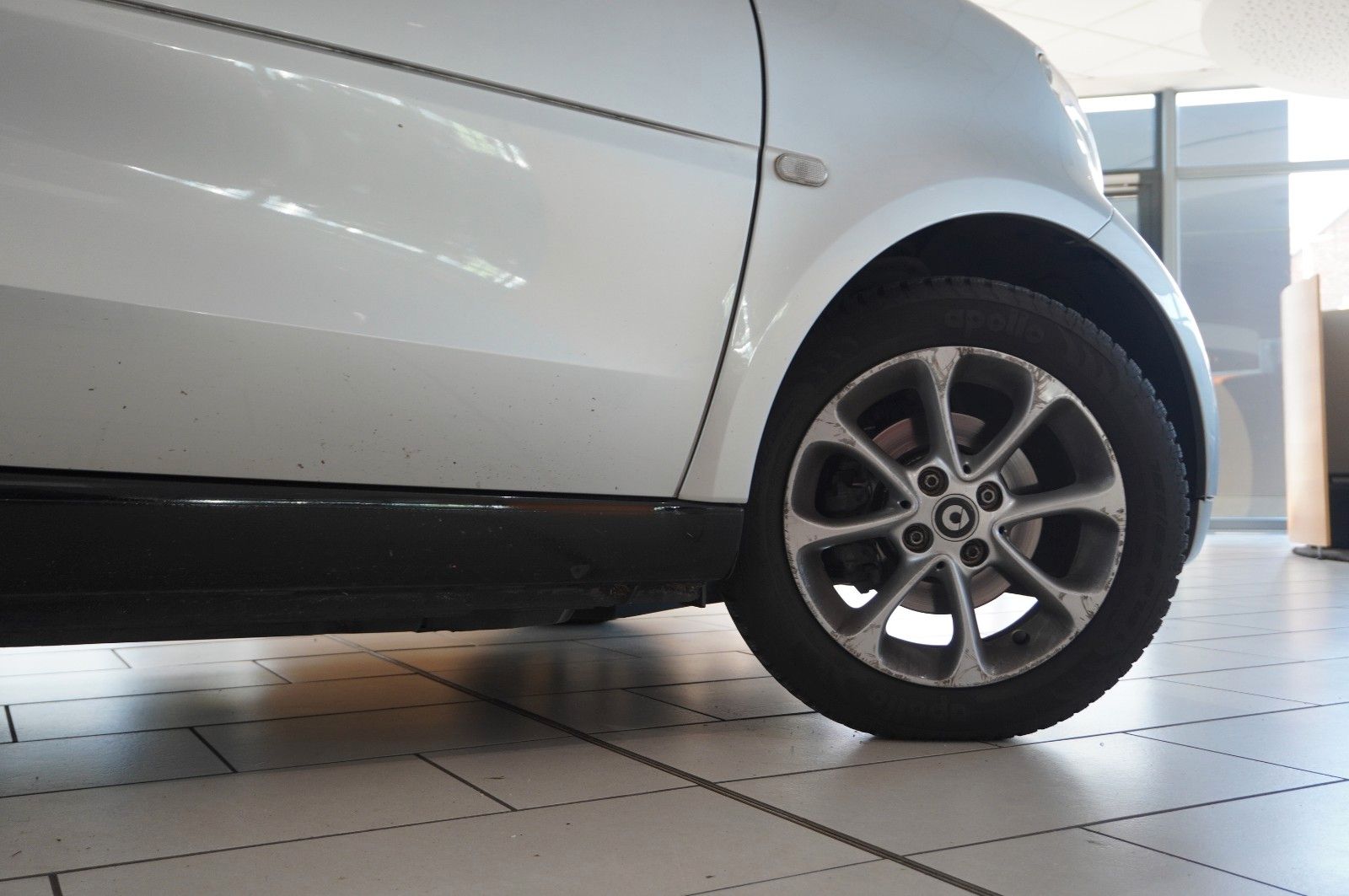 Fahrzeugabbildung Smart ForTwo 1.0 COUPE LED/KLIMA/SHZ/PANO./SPORT/USB