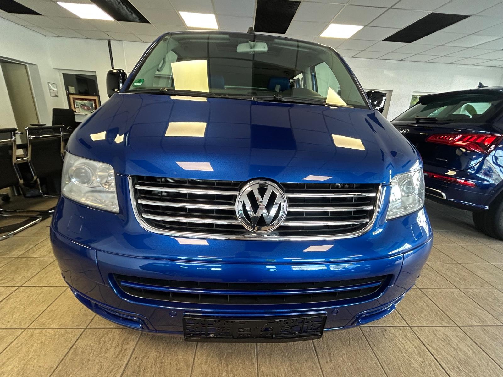 Volkswagen T5 Transporter Bus Multivan Highline 4Motion