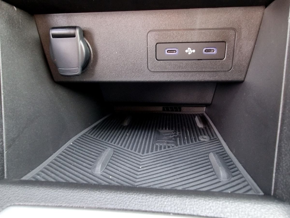 Fahrzeugabbildung Dacia Jogger Journey TCe 110