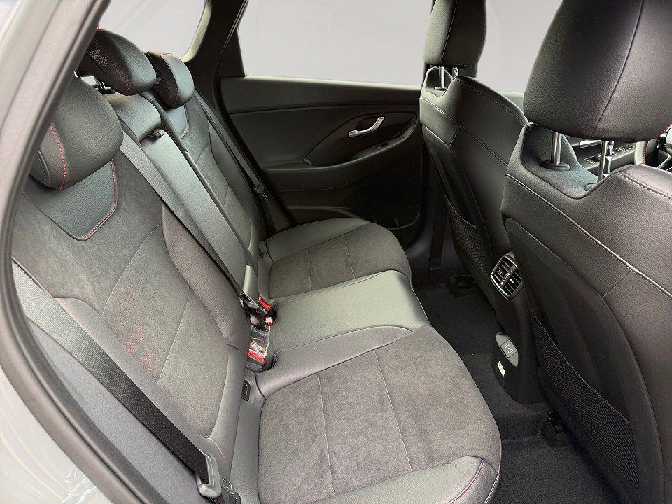Fahrzeugabbildung Hyundai i30 Kombi 1.6T 150PS DCT N Line X