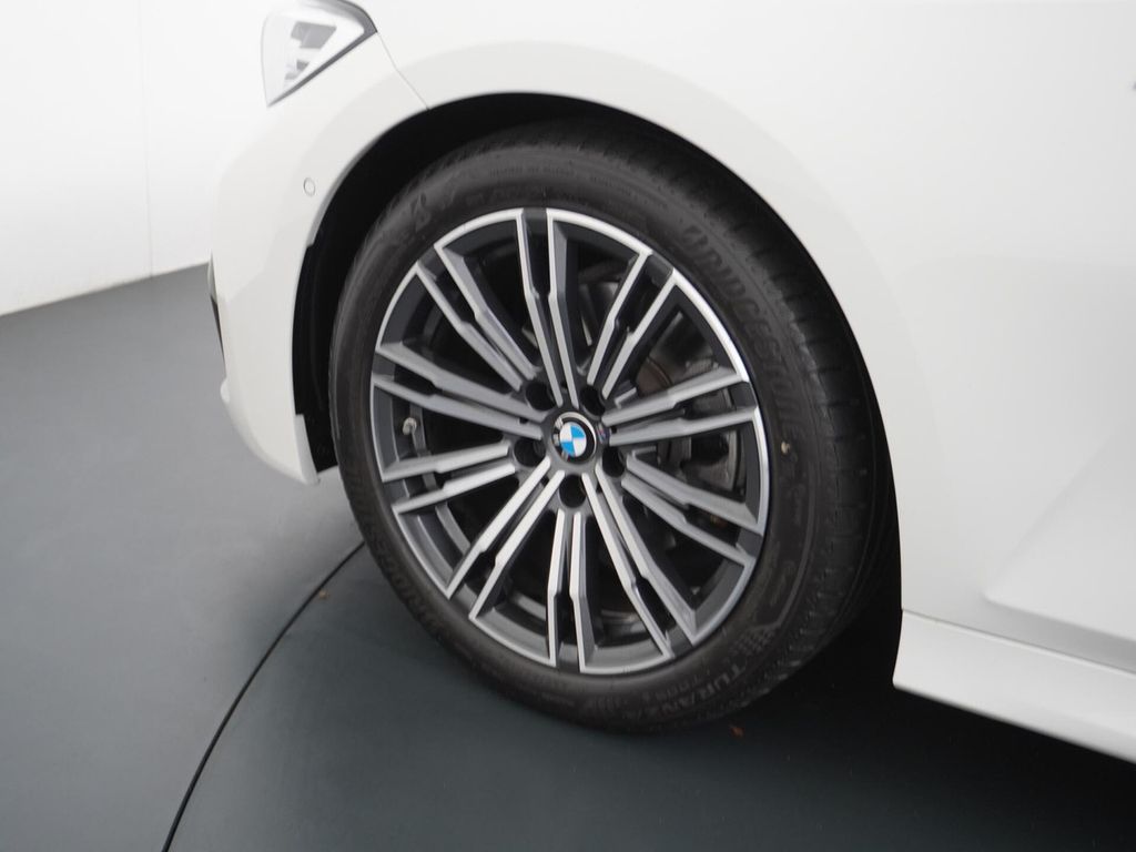 BMW 320 3-serie 320i High Executive M-pack | kamera