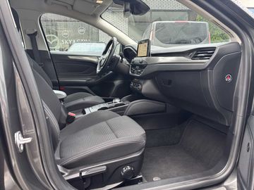 Ford Focus Turnier 1.5 EcoBoost Aut. TITANIUM