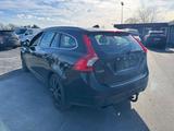 Volvo V60 D4 Kombi Momentum - Volvo V60 Gebrauchtwagen