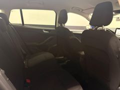 FORD Ford Focus NAVI DAB USB ISOFIX LENK+SITZHZG FORD Ford Focus NAVI DAB USB ISOFIX LENK+SITZHZG