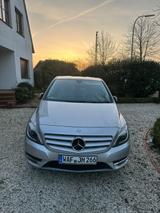Mercedes-Benz B-Klasse 200 - Mercedes-Benz 200: Kleinwagen
